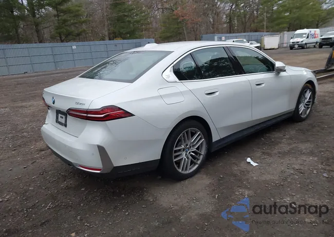 WBA53FJ09SCU82819: 44152201