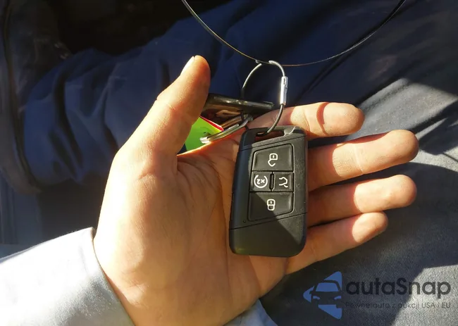 3VWEM7BU2RM032653: 44152259