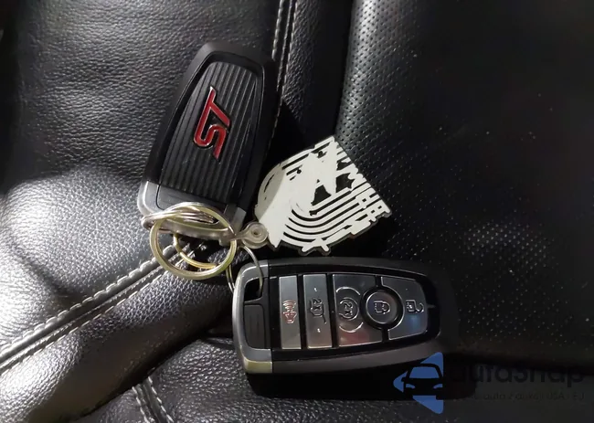 1FM5K8GC1LGA62402: 44152345