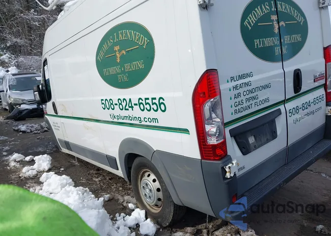 3C6TRVCG3JE111960: 44152387