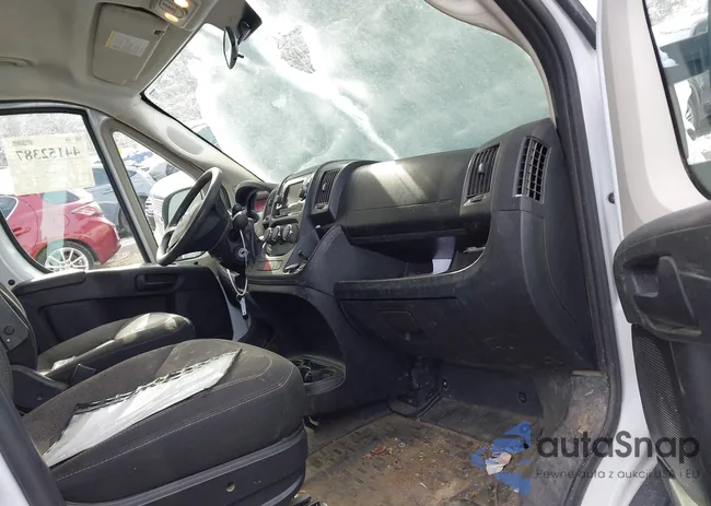 3C6TRVCG3JE111960: 44152387