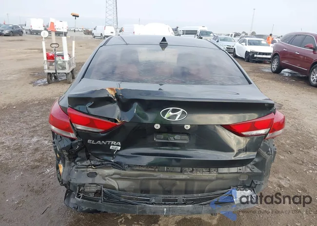 KMHD74LF7HU174703: 44153619