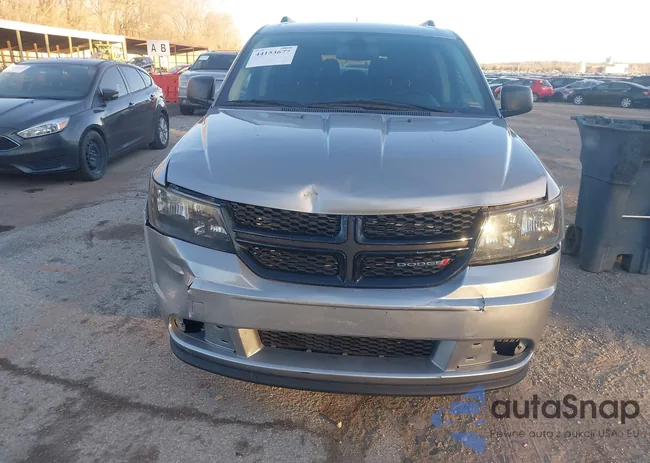 3C4PDDAG8JT431275: 44153677