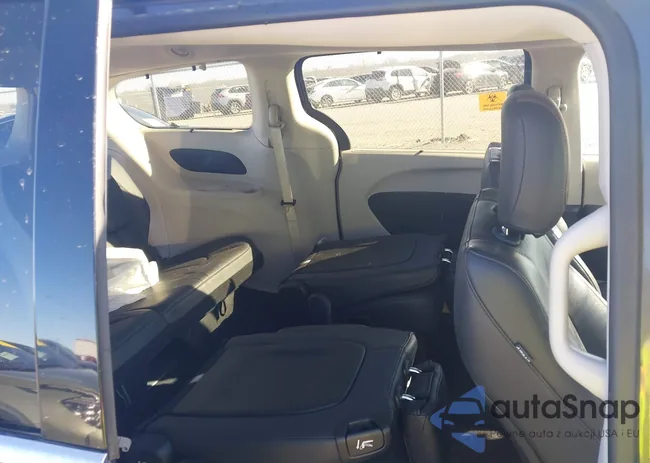 2C4RC1BG4HR794551: 44153711