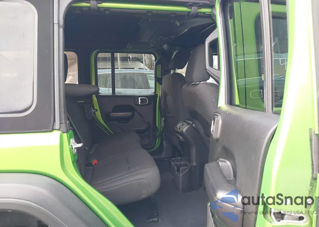 1C4HJXDG1JW322435: 44153714