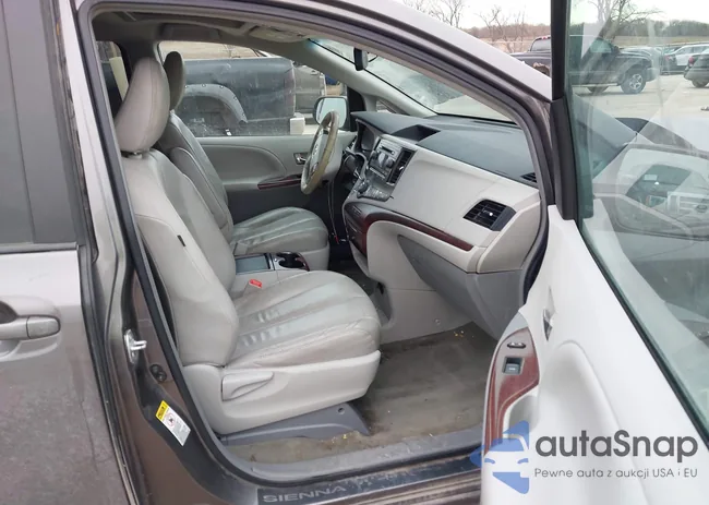 5TDYK3DC0BS168465: 44153759