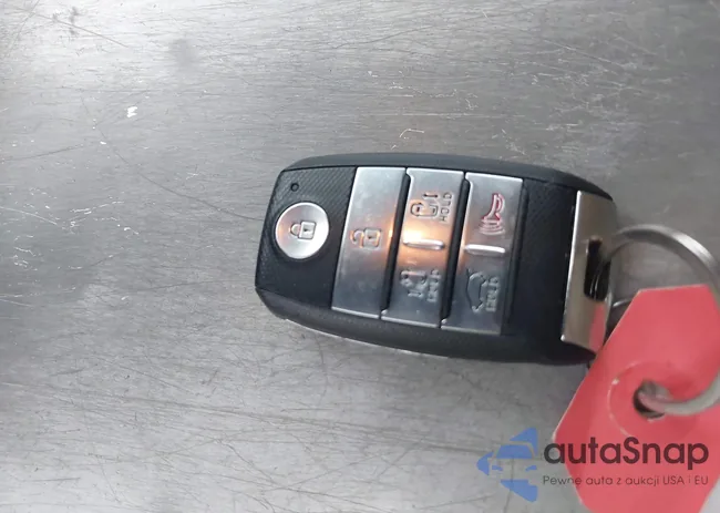 KNDMB5C17H6242273: 44153777