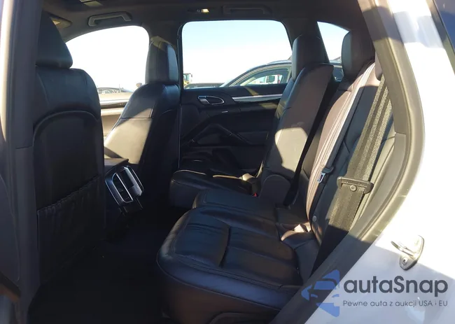 WP1AA2A22GLA08217: 44153845