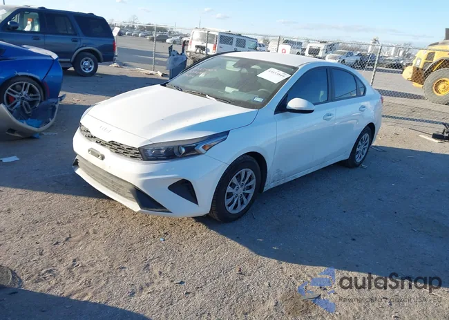 3KPF24AD3RE822597: 44153849