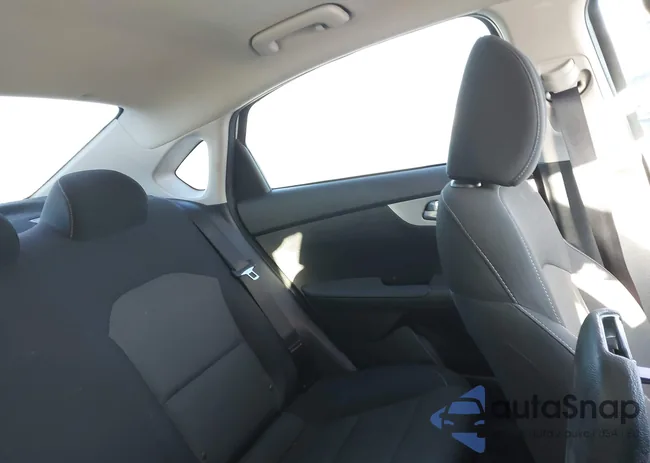 3KPF24AD3RE822597: 44153849