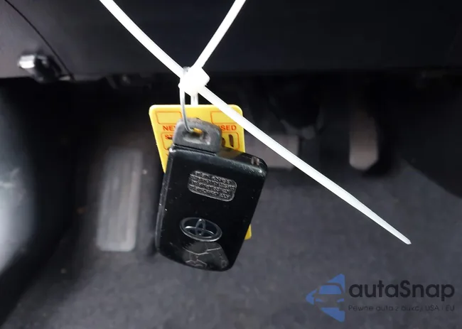 2T3YFREV0HW360063: 44153871