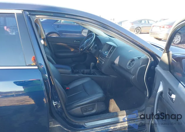 1N4AA5AP3CC834069: 44153883