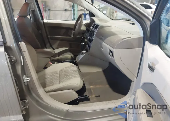 1B3HB28B98D752011: 44153930