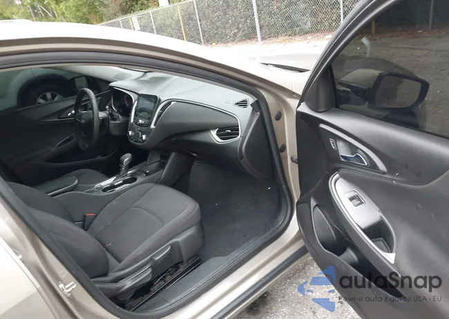 1G1ZD5ST6NF148084: 44153963