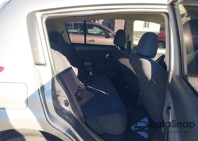 3N1BC13E48L445193: 44154011