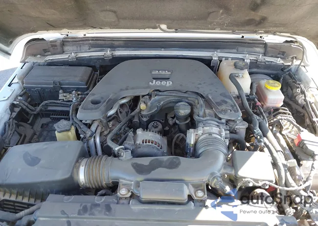 1C4HJXFG4JW209933: 44154042