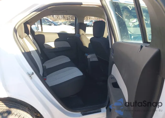 2GNFLCEK6C6283178: 44153180