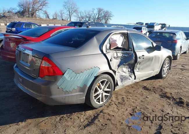 3FAHP0JG8CR352425: 44153204