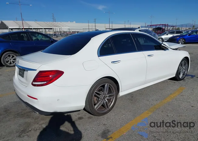 WDDZF4JB9KA551852: 44153244