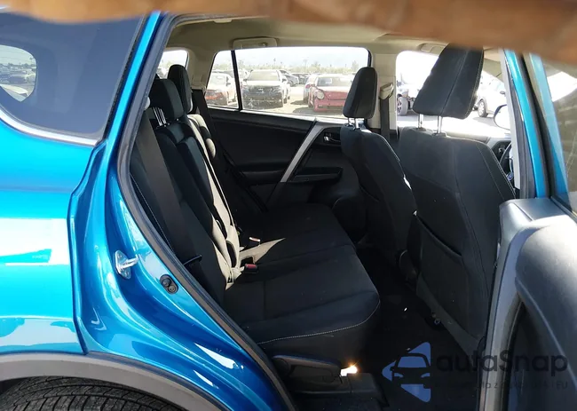 2T3RFREV0HW589704: 44153249