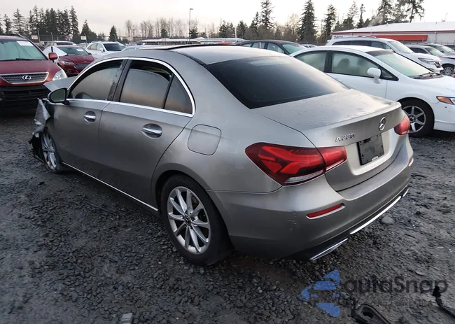 WDD3G4EB4LW039398: 44153262