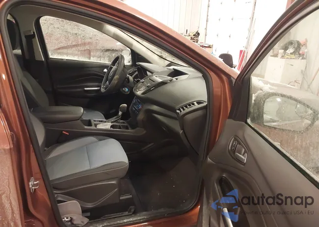 1FMCU0GD9HUE92053: 44153433