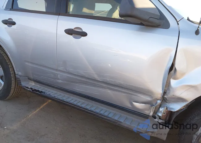 1FMCU0D75AKA93933: 44154722