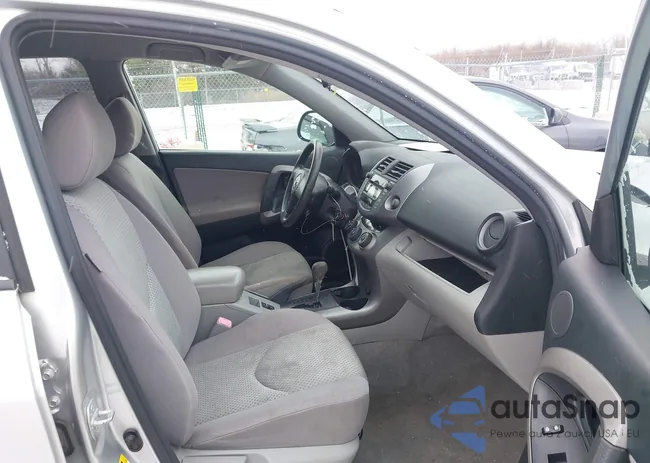 JTMZD33V985110581: 44154775