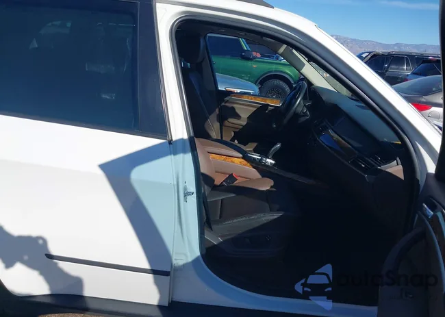 5UXFE43508L008151: 44154811