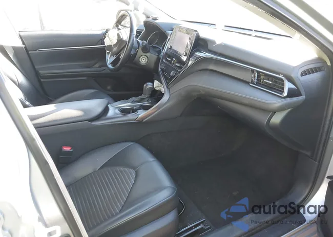 4T1G11AK8MU493647: 44154960