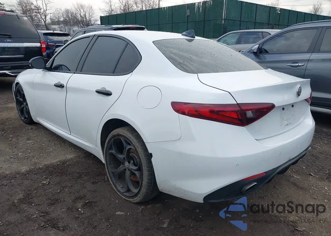 ZARFAEEN6J7587540: 44155013