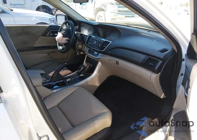 1HGCR2F33EA146332: 44154075