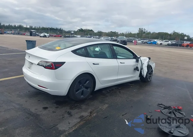 5YJ3E1EA7MF025877: 44155736