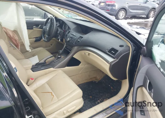 JH4CU26609C012443: 44155738