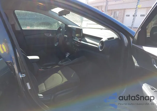 3KPF24AD7ME386703: 44155771