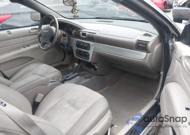 1C3EL55R35N692898: 44155921