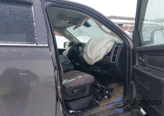 1C6RR7KG6JS146917: 44155992