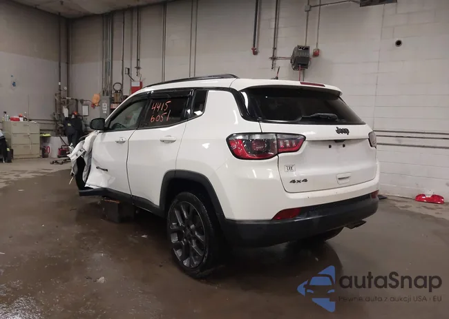 3C4NJDEB8MT589358: 44156051