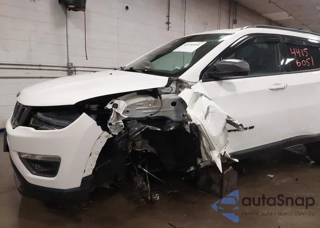 3C4NJDEB8MT589358: 44156051