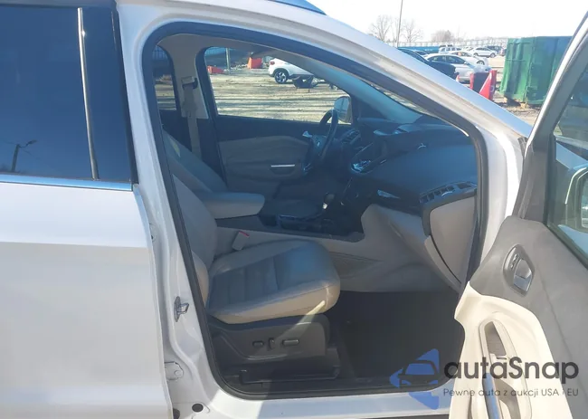 1FMCU0JD9HUC64983: 44155102