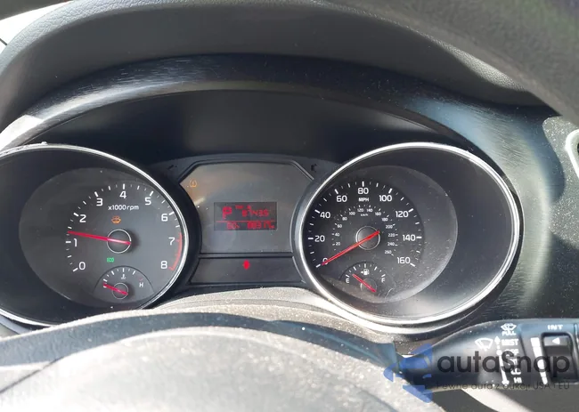 KNDMB5C1XG6197909: 44155273