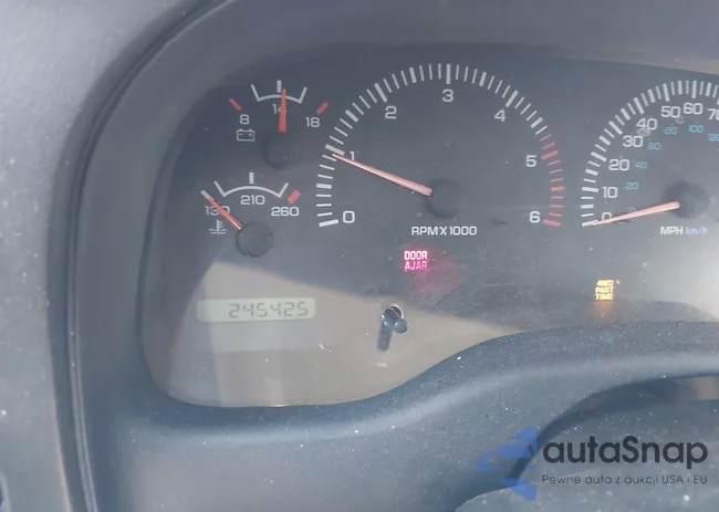 1B4HS28Y4WF165152: 44155352