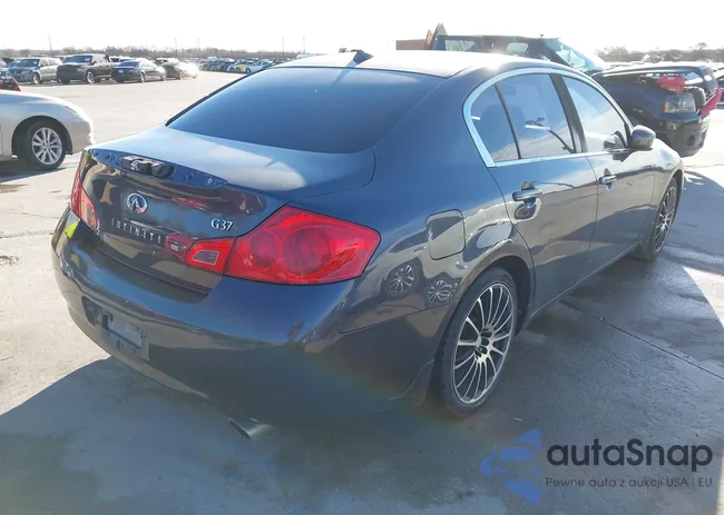 JNKCV61E59M308300: 44155379