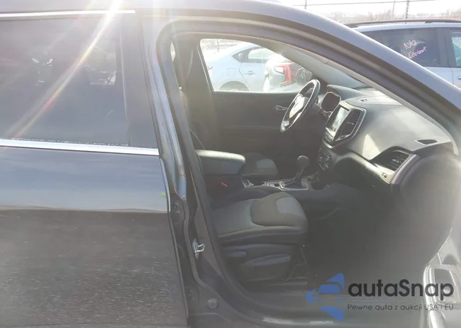 1C4PJMCS7EW137747: 44156466