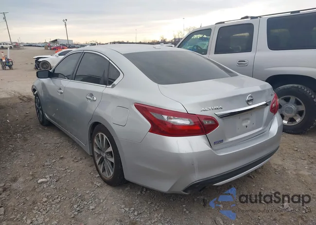 1N4AL3AP7JC185212: 44156570