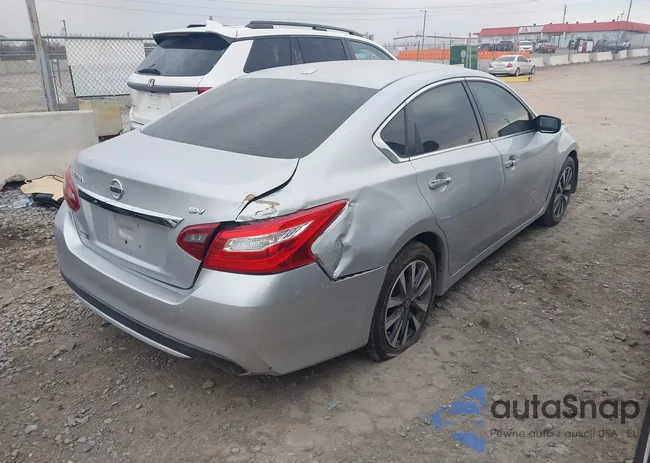 1N4AL3AP7JC185212: 44156570