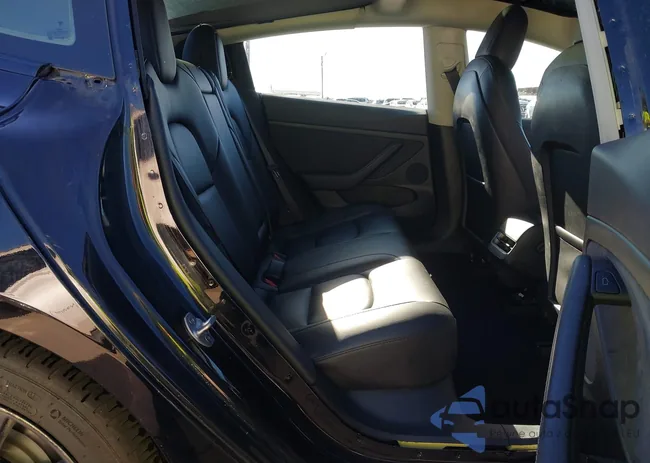 5YJ3E1EB2MF061033: 44156622