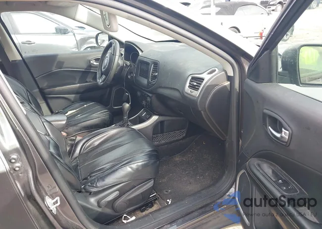 3C4NJCAB9MT531226: 44156738