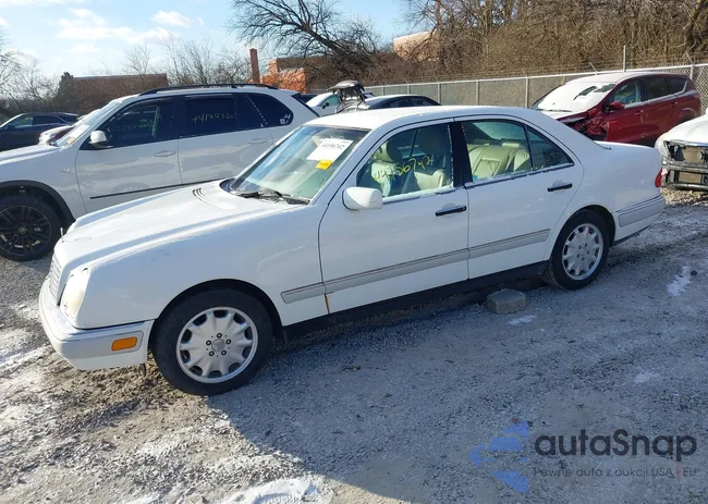 WDBJF55F4VJ025240: 44156742