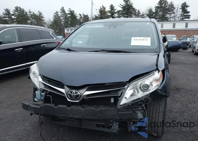 5TDYZ3DC7JS905476: 44156824